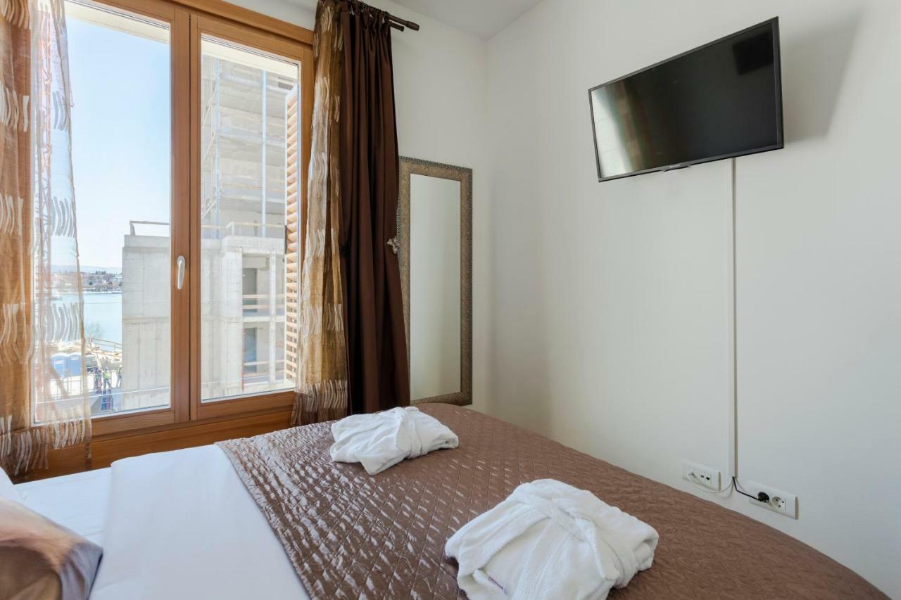 New Luxury Apartment Nives On Seaside Split Dış mekan fotoğraf