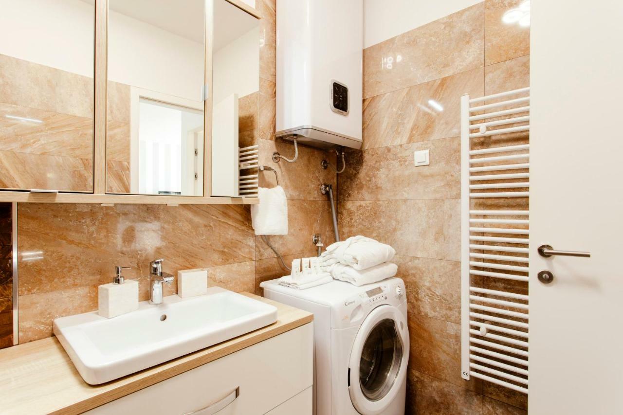 New Luxury Apartment Nives On Seaside Split Dış mekan fotoğraf
