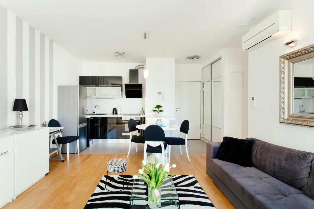 New Luxury Apartment Nives On Seaside Split Dış mekan fotoğraf