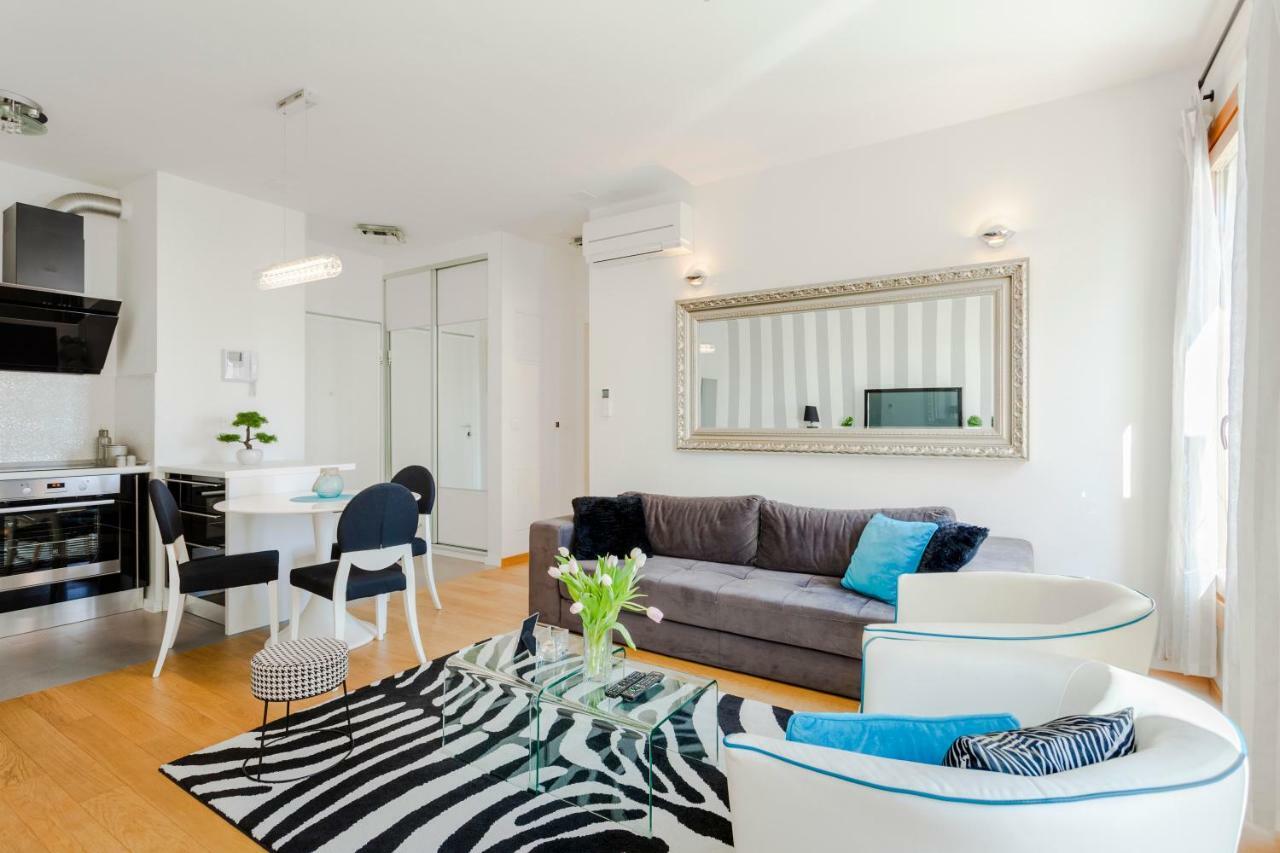 New Luxury Apartment Nives On Seaside Split Dış mekan fotoğraf