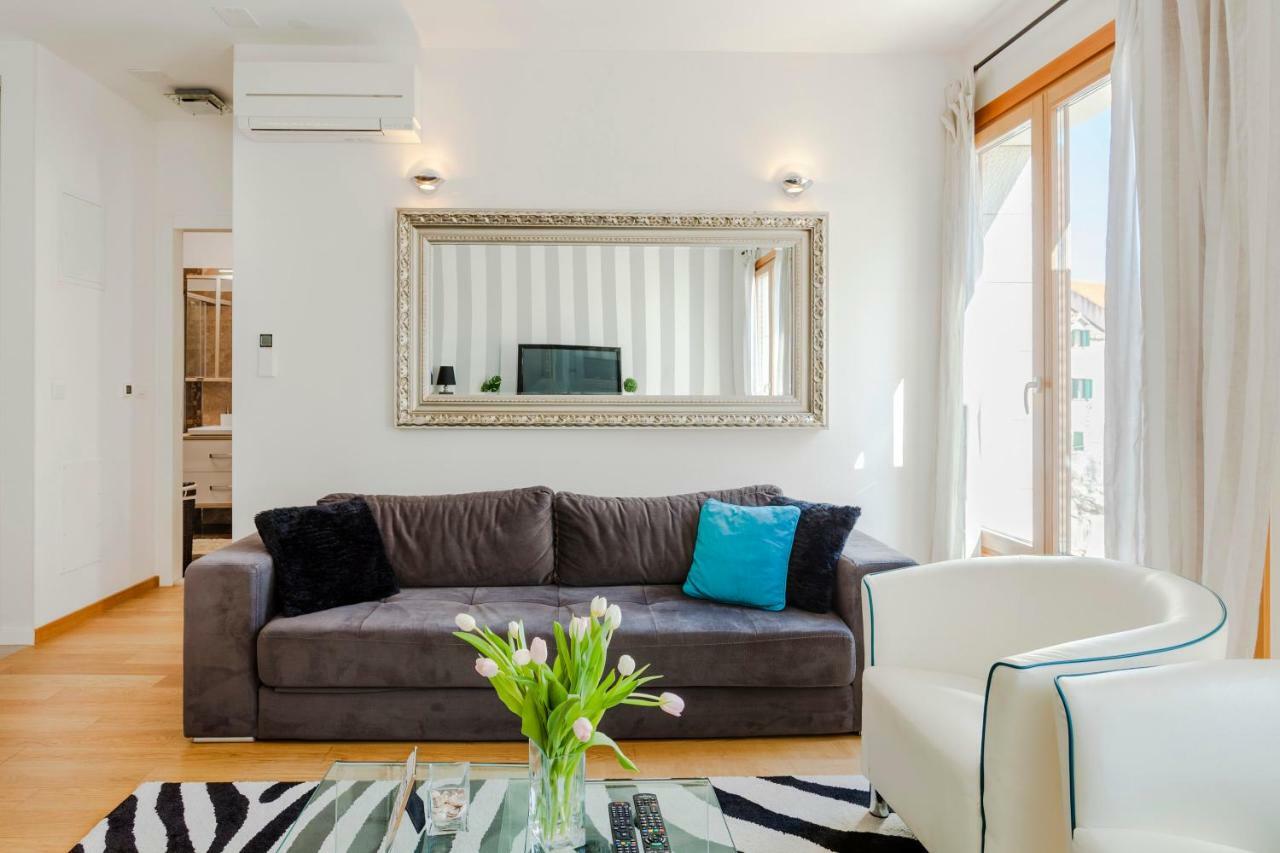 New Luxury Apartment Nives On Seaside Split Dış mekan fotoğraf